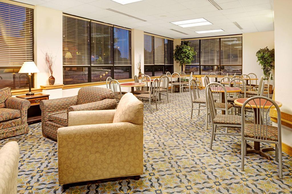Baymont Inn & Suites Omaha Exterior foto